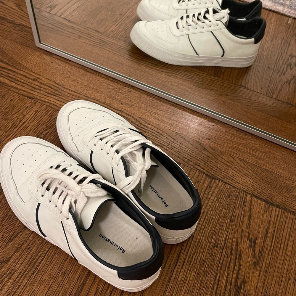 Reformation Harlow leather sneaker with Navy accent